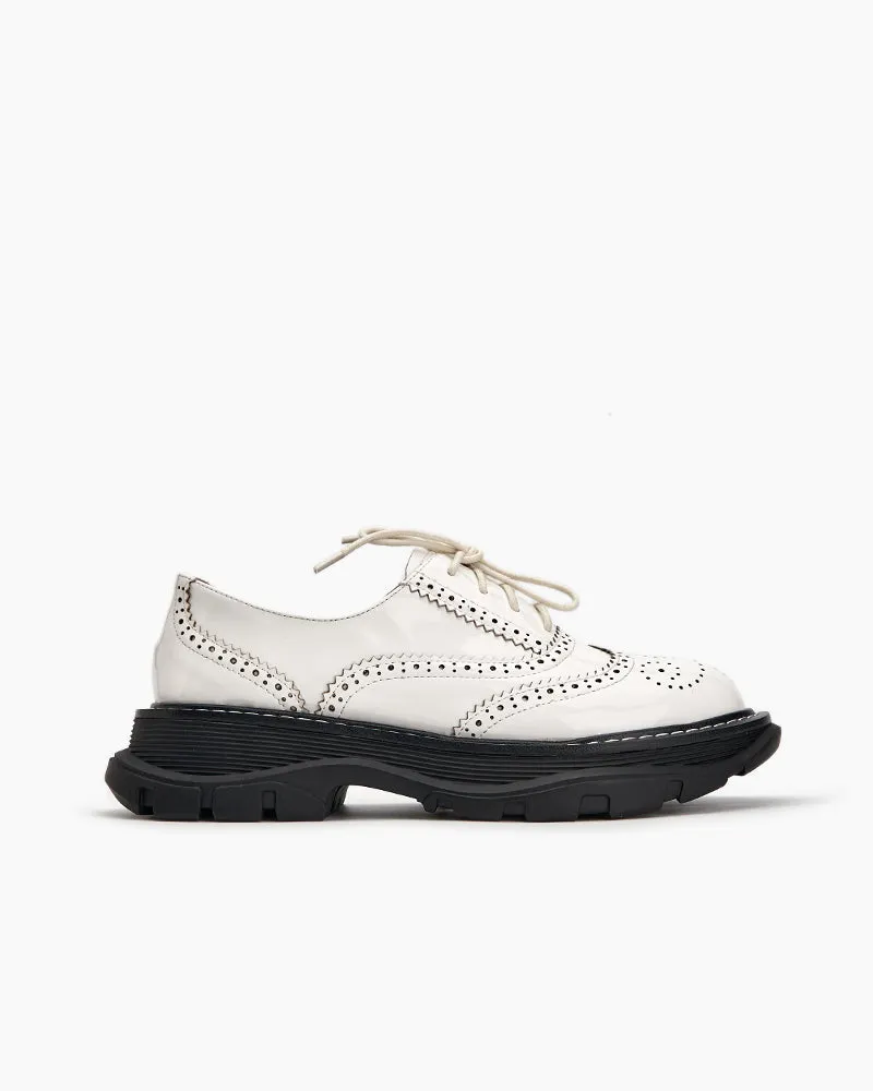 (Clean Up - US 10) Patent Leather Carved Platform Loafers